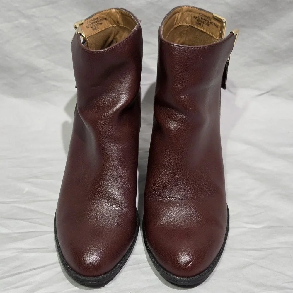 Eurosoft Sosie Ankle‎ Boots Women 9M Burgundy Excellent Side Zip Block Heel Gold